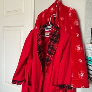 Girls sleepwear Christmas robes, used but in excellent condition!